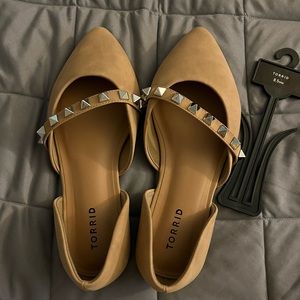 Brand New 8.5WW Tan Torrid Flats